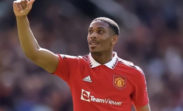 他完成了一 他完成了一