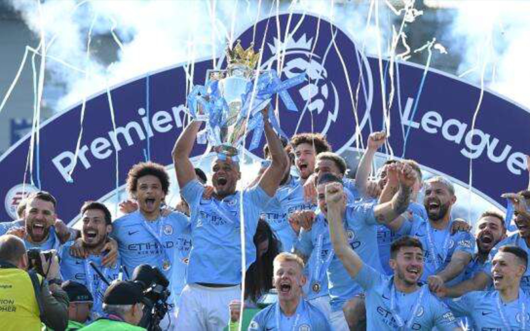 唤起社会各 唤起社会各